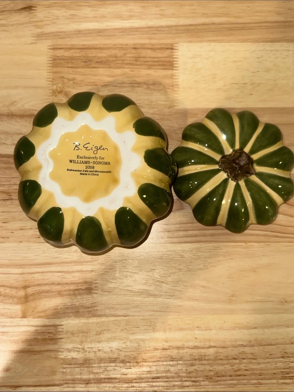 Williams Sonoma B. Eigen 2008 Autumn Harvest Green Pumpkin Lidded Bowl